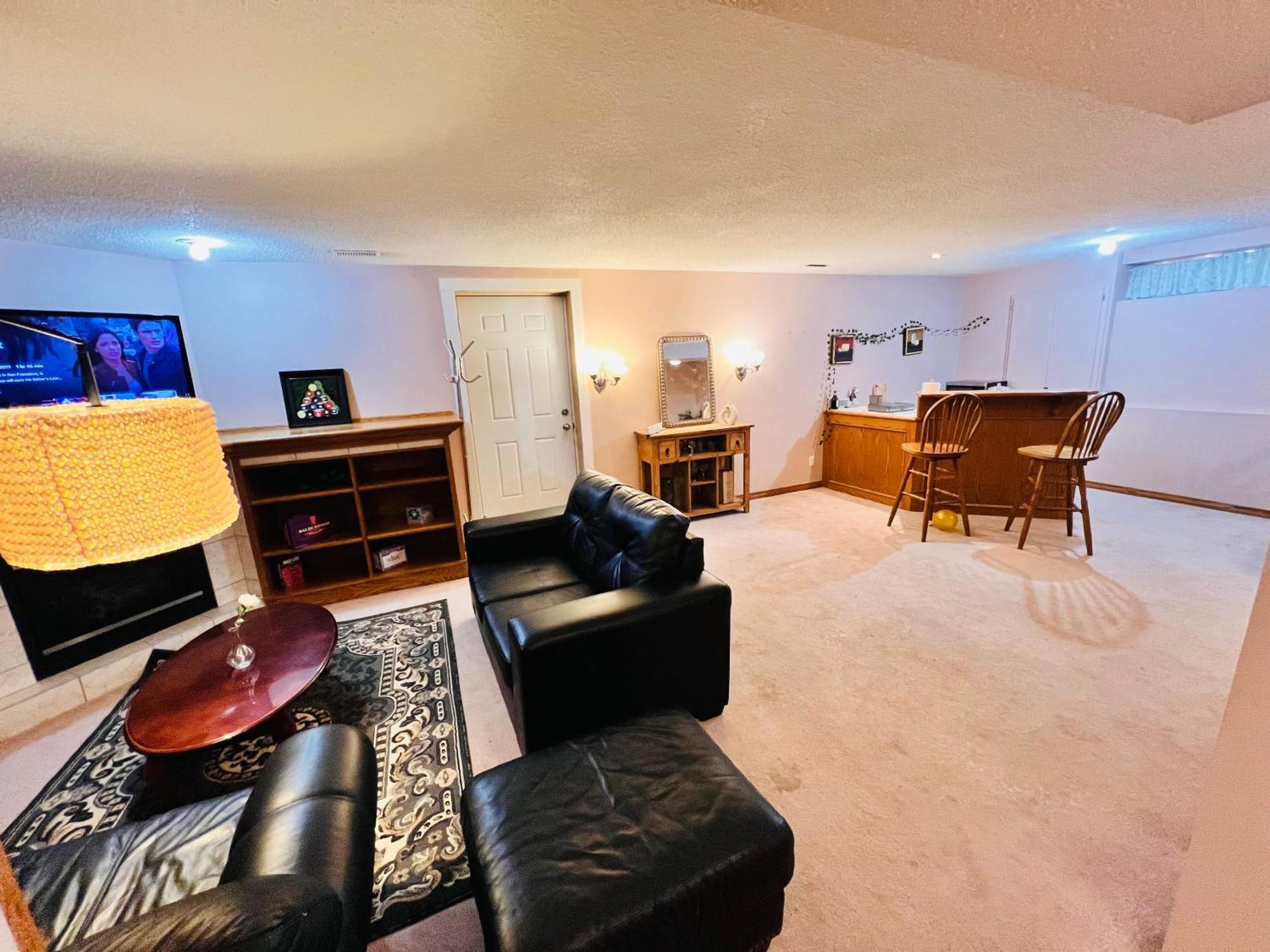 A Classic Homely Basement Suite! Chestermere Экстерьер фото